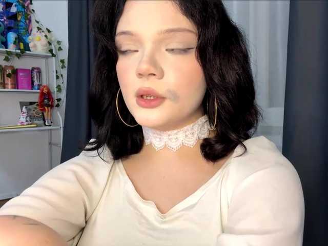 PhiaMoon live cam on BongaCams