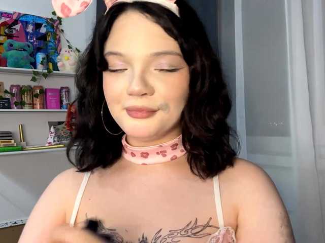 PhiaMoon live cam on BongaCams