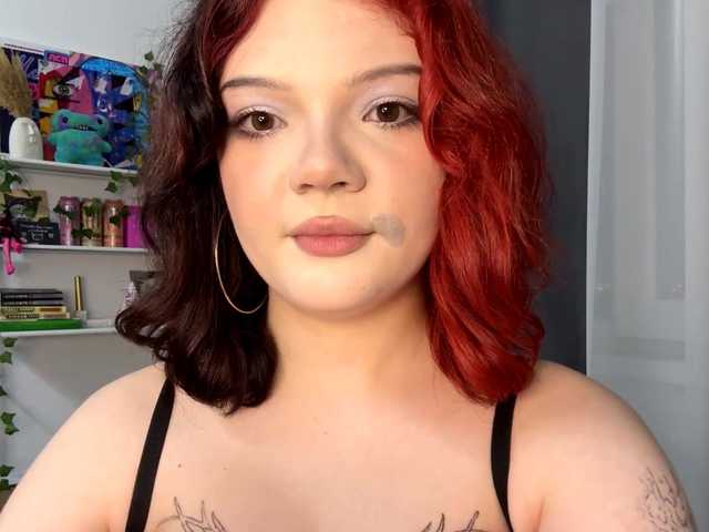 PhiaMoon live cam on BongaCams