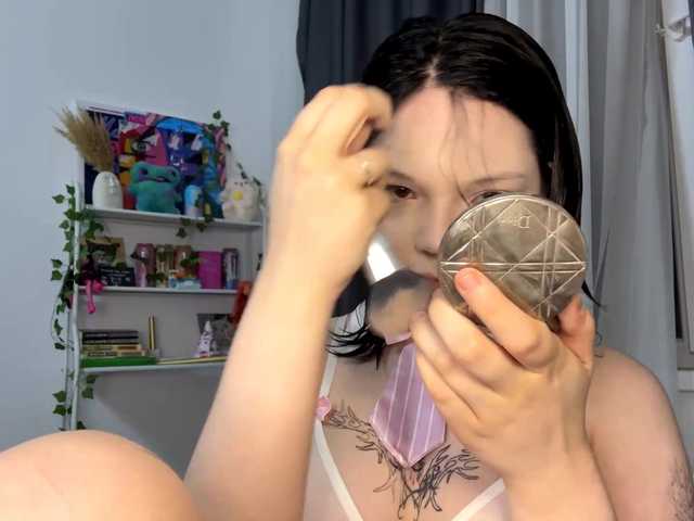 PhiaMoon live webcam show