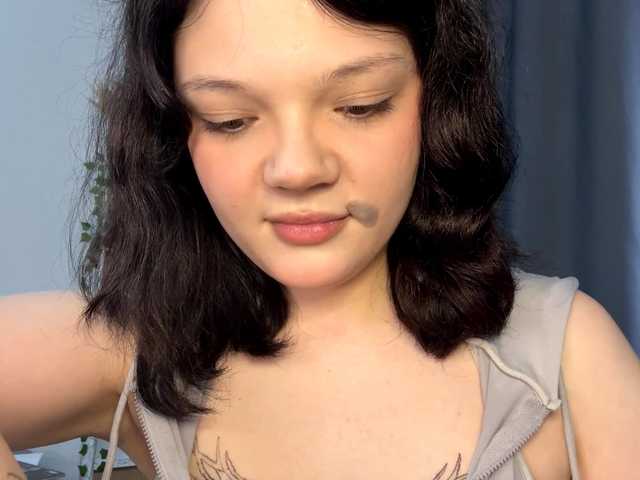 PhiaMoon live cam on BongaCams