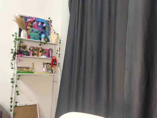 PhiaMoon Live Webcam on BongaCams