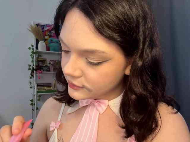 PhiaMoon Live Webcam on BongaCams