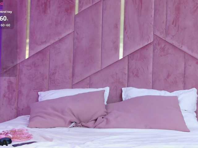 JuliahBlanc live cam on BongaCams