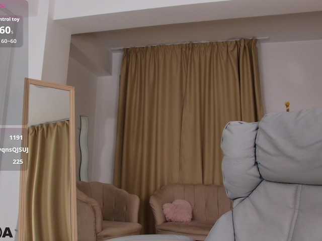 JuliahBlanc live cam on BongaCams