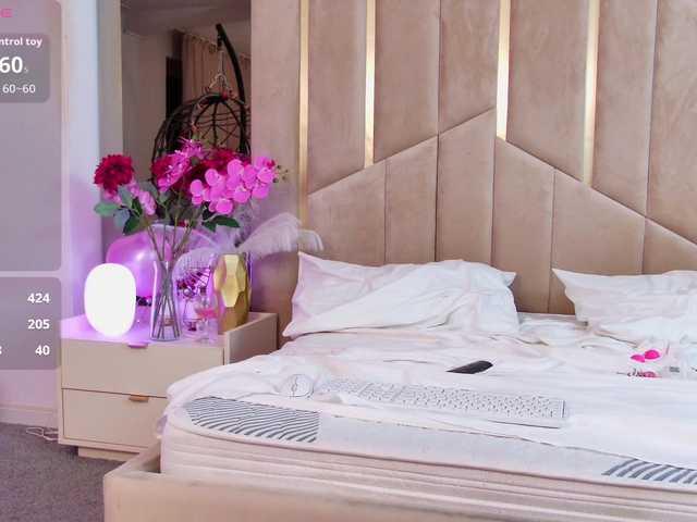 JuliahBlanc live cam on BongaCams