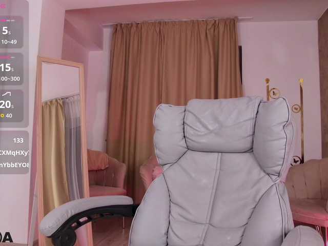 JuliahBlanc live cam on BongaCams