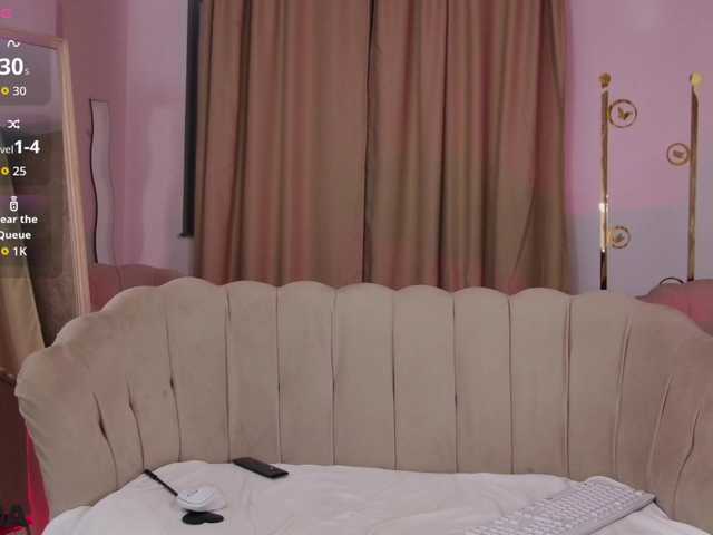 JuliahBlanc live cam on BongaCams