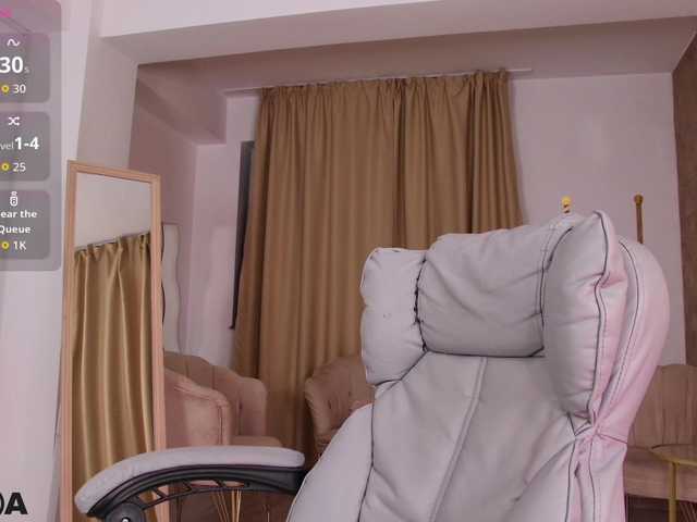 JuliahBlanc live cam on BongaCams
