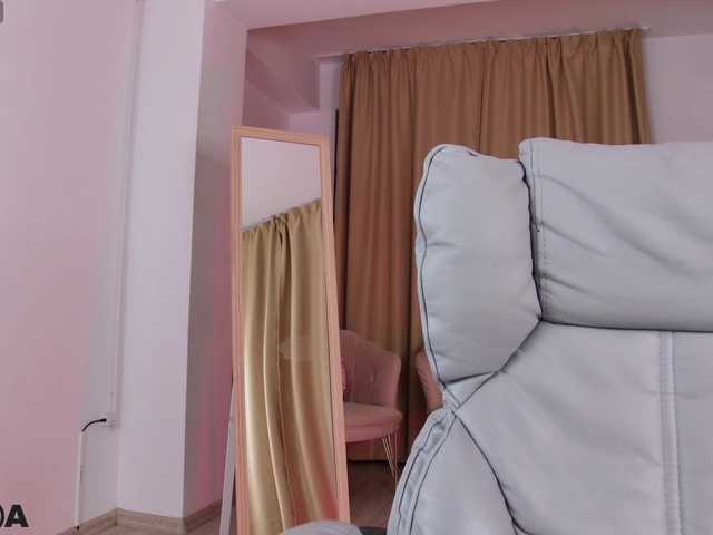 JuliahBlanc live cam on BongaCams