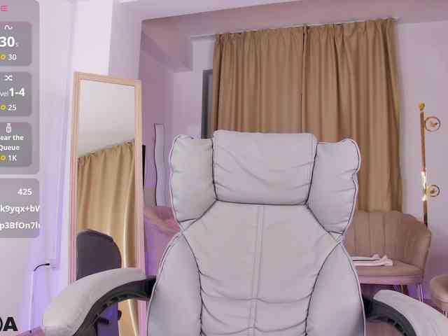JuliahBlanc webcam