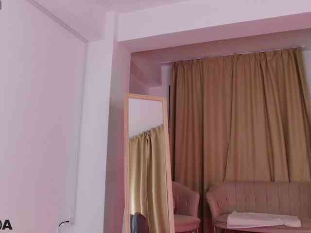 JuliahBlanc webcam
