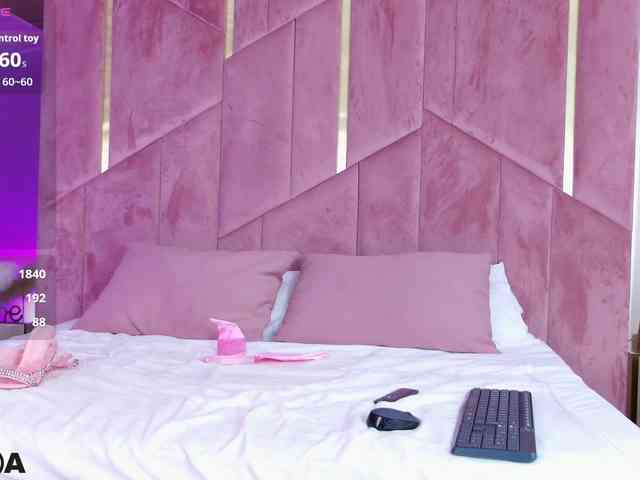 JuliahBlanc webcam