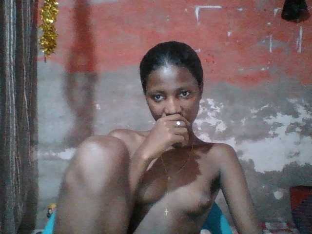 Angiecroft18 live cam on BongaCams