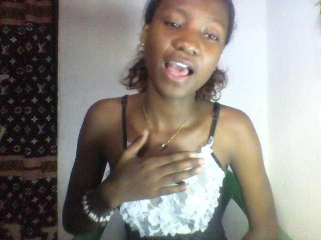 Edhsweet live cam on BongaCams