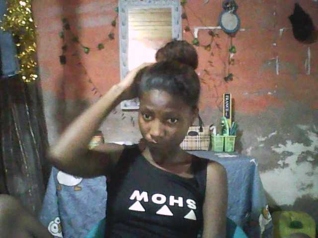 Angiecroft18 live cam on BongaCams