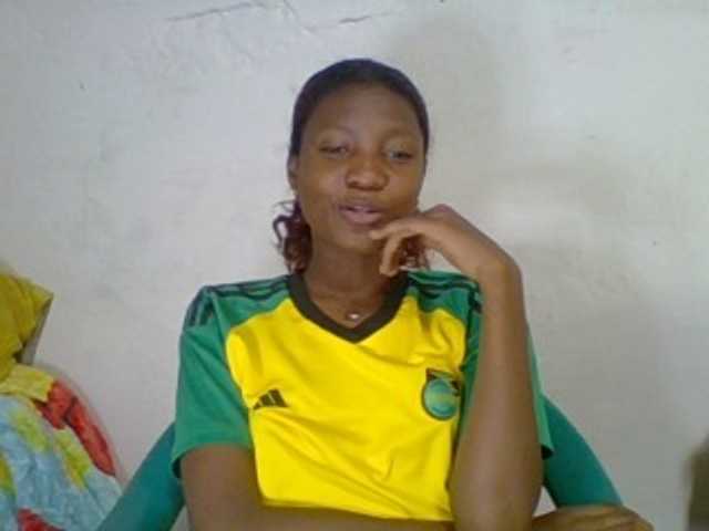 Edhsweet live cam on BongaCams