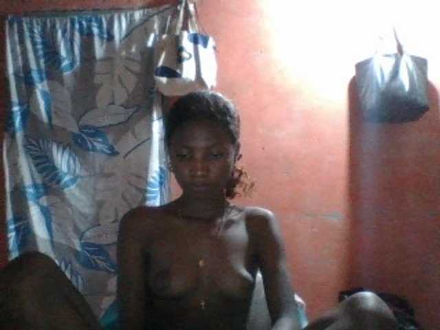 Angiecroft18 live cam on BongaCams