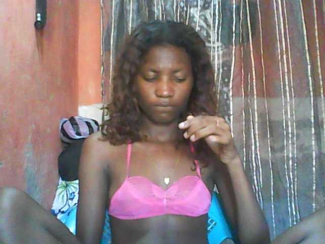 Angiecroft18 live cam on BongaCams