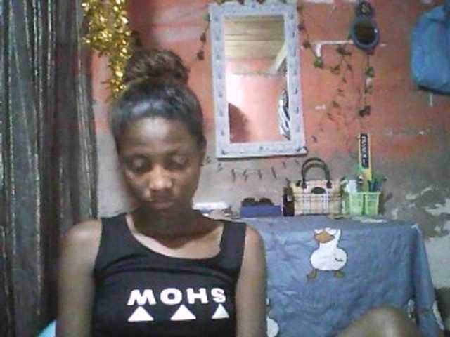 Angiecroft18 live cam on BongaCams