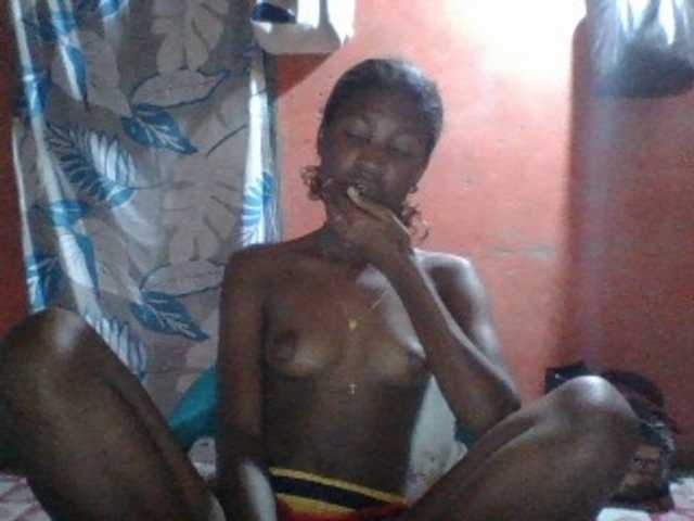 Angiecroft18 live cam on BongaCams