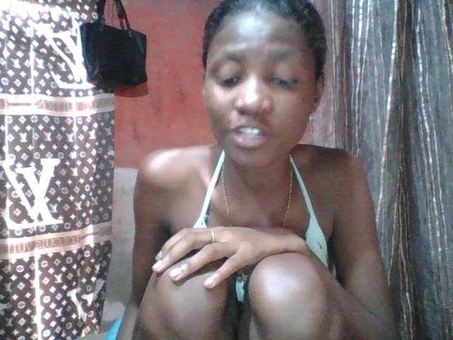 Angiecroft18 live cam on BongaCams