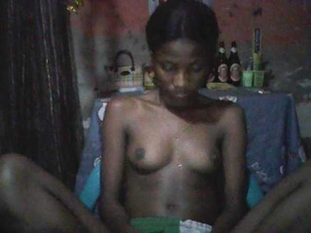 Angiecroft18 live cam on BongaCams