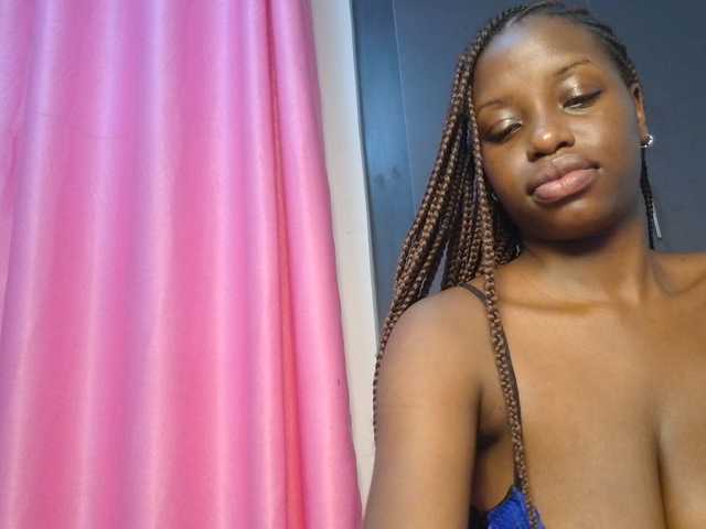 Bustymitch live cam on BongaCams