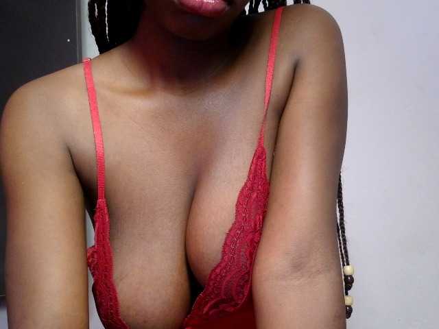 Bustymitch live cam on BongaCams