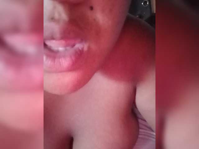 Kissled live cam on BongaCams