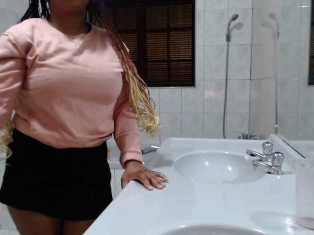 fifibae live cam on BongaCams