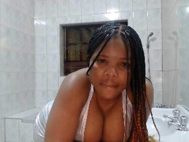 fifibae live cam on BongaCams