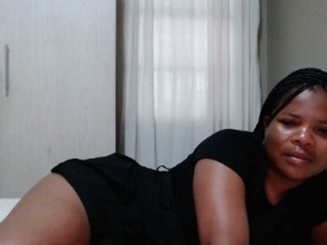 fifibae, en directo ahora en BongaCams