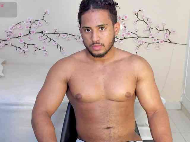 RomanSeduction1 Sex Cam Show
