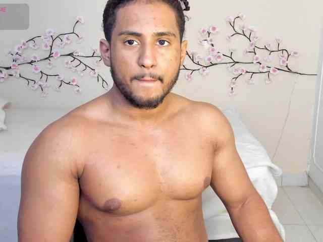 RomanSeduction1 Sex Cam Show