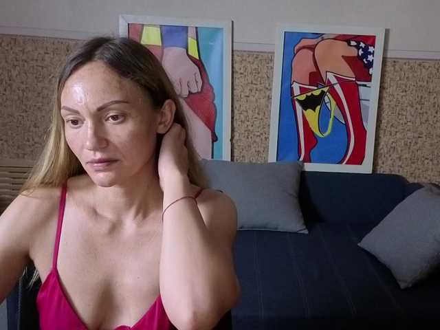 BlondMikeyy886 live cam on BongaCams