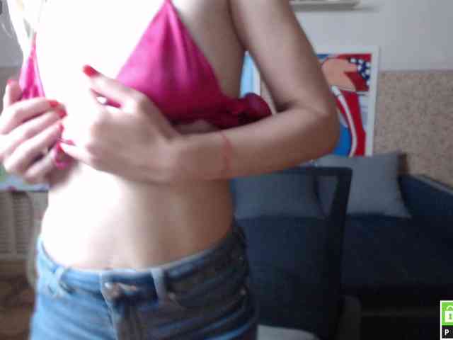 BlondMikeyy886 webcam