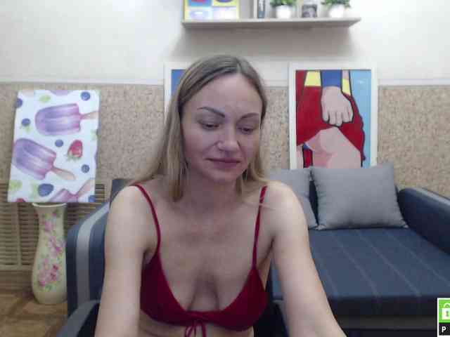 BlondMikeyy886 webcam