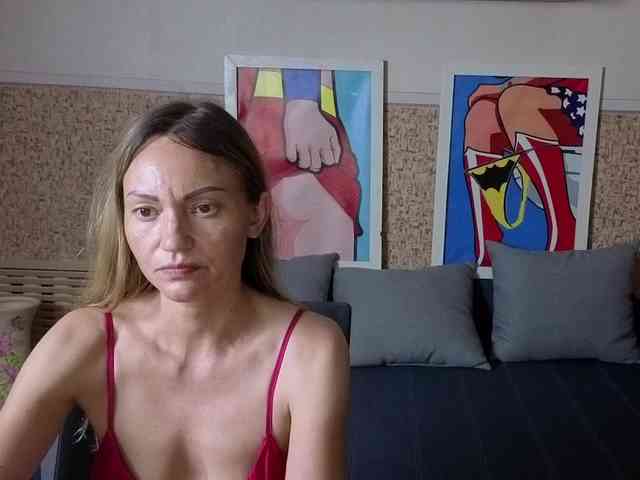 BlondMikeyy886 webcam