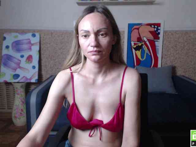 BlondMikeyy886 webcam