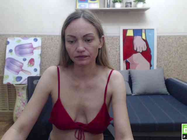 BlondMikeyy886 webcam
