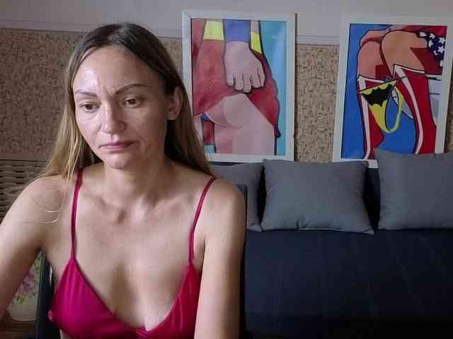 BlondMikeyy886 webcam