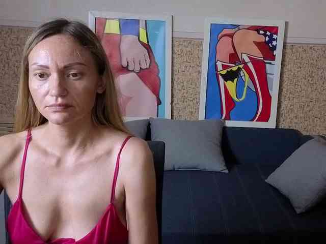 BlondMikeyy886 webcam