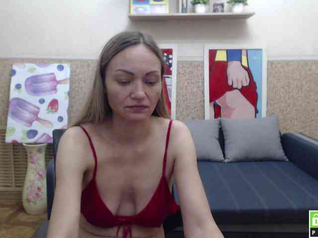 BlondMikeyy886 webcam