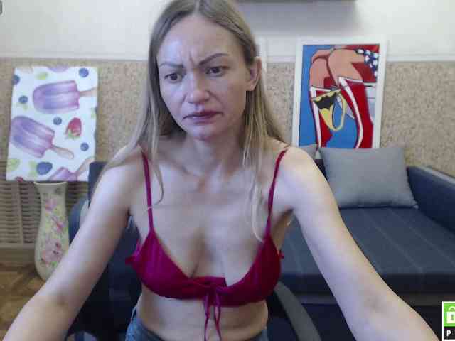 BlondMikeyy886 webcam