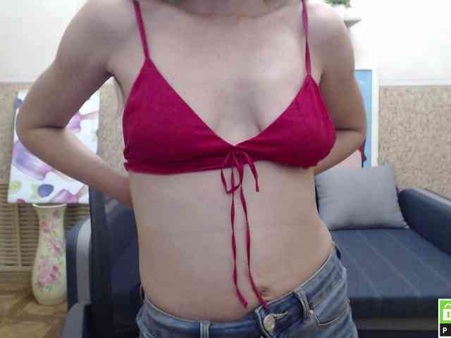 BlondMikeyy886 webcam