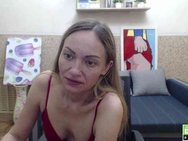 BlondMikeyy886 webcam