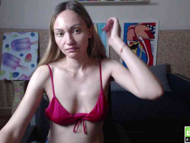 BlondMikeyy886 webcam