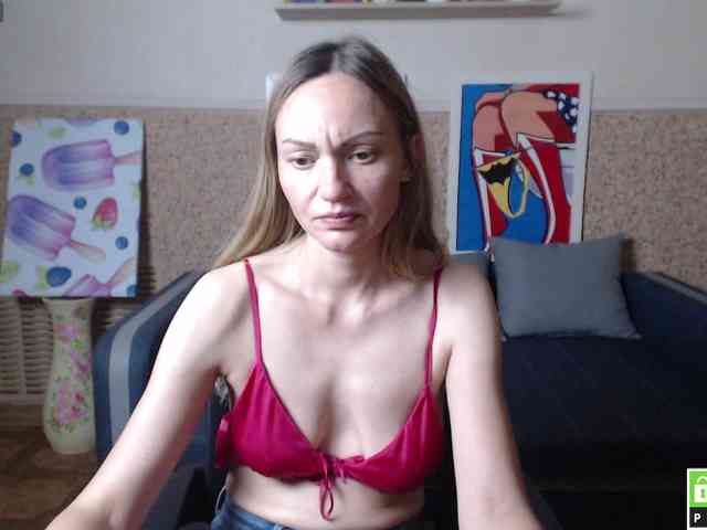 BlondMikeyy886 webcam