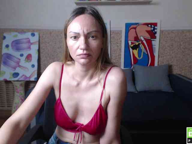 BlondMikeyy886 webcam